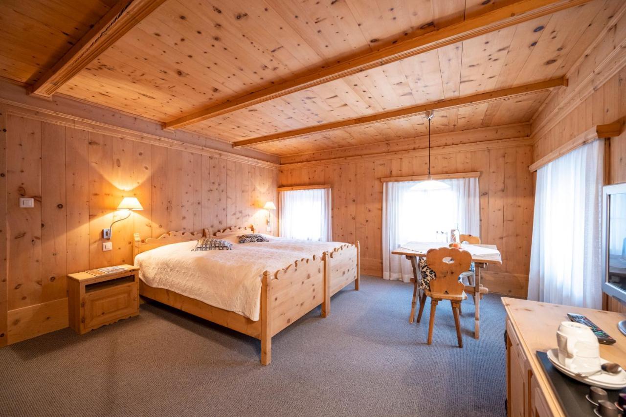 Hotel Engiadina Скуоль Экстерьер фото