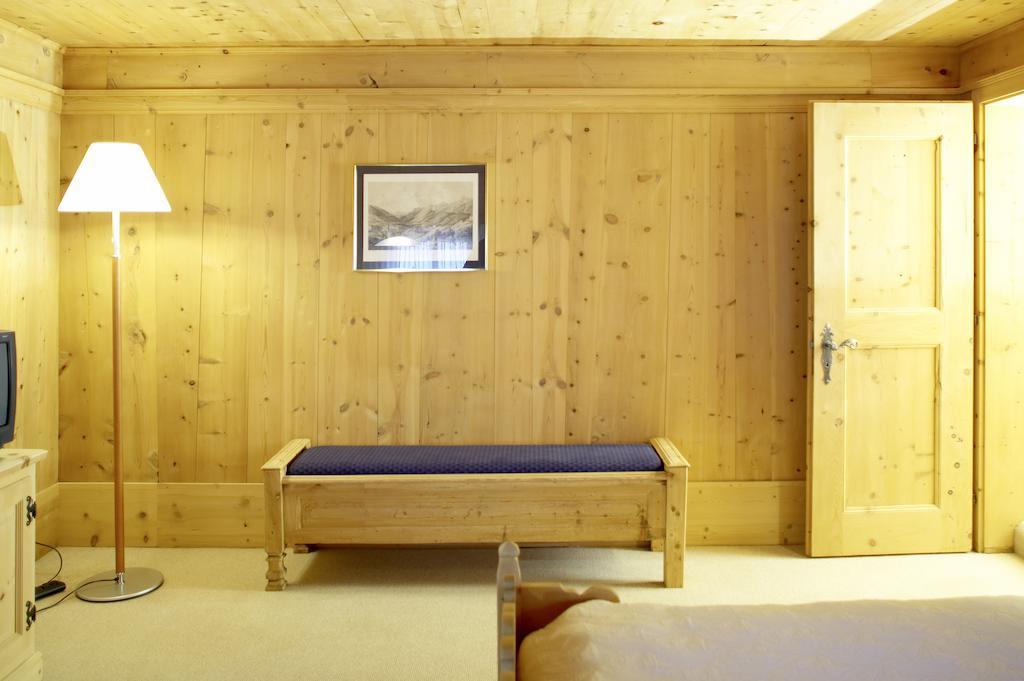 Hotel Engiadina Скуоль Экстерьер фото